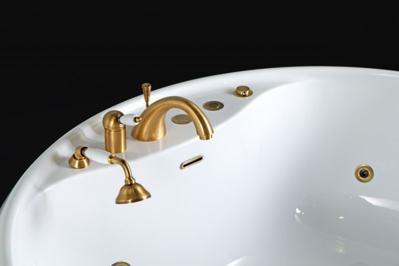 Акриловая ванна BelBagno BB30 155x155